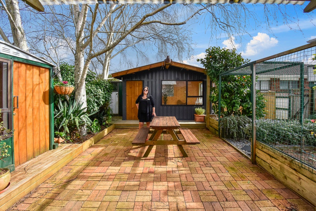 7 Deodar Place, Totara Heights, Auckland - Carousel 2
