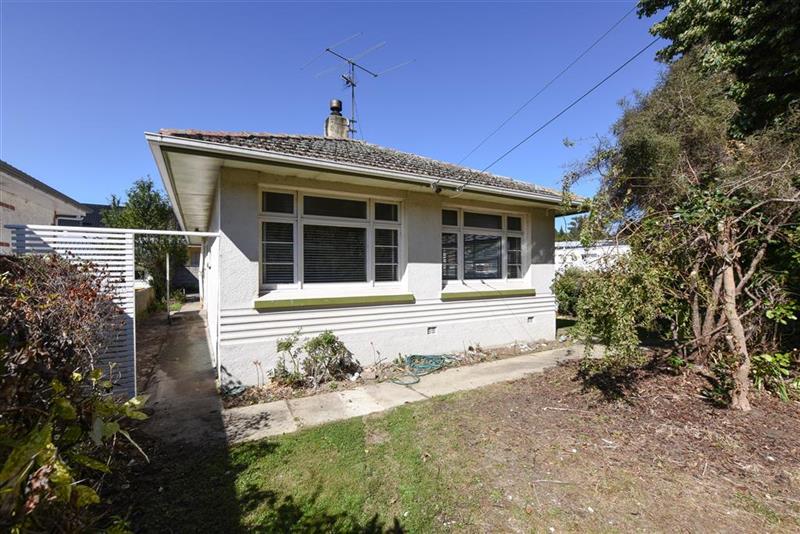 7 Glendining Avenue, North East Valley, Dunedin - Carousel 1