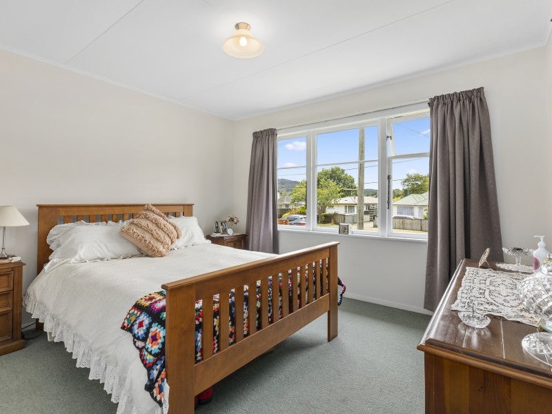 78 Hine Road, Wainuiomata, Lower Hutt - Carousel 2
