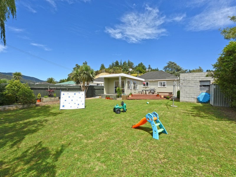 3 Main Road, Wainuiomata, Lower Hutt - Carousel 2