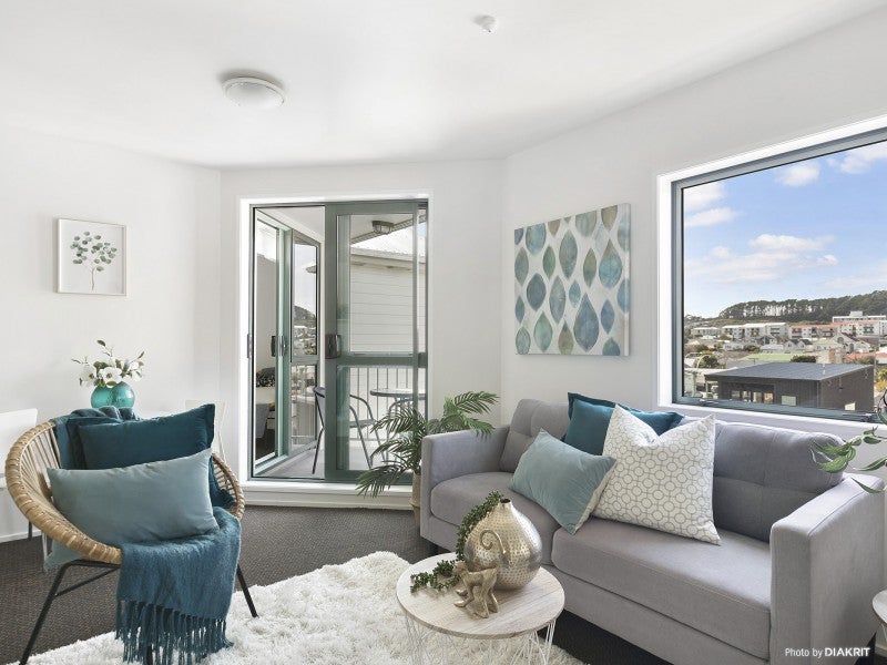D4/13 Palm Grove, Berhampore, Wellington - Carousel 1