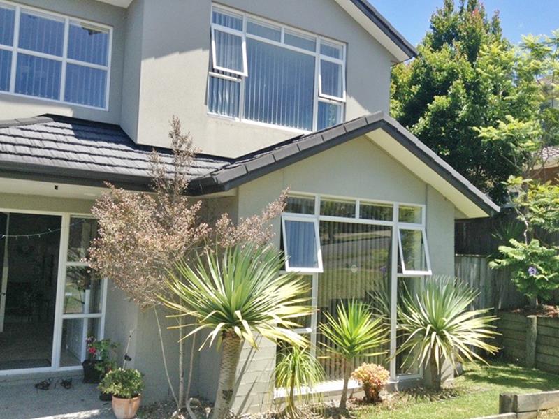 4 Hawkdun Drive, Flat Bush, Auckland - Carousel 1