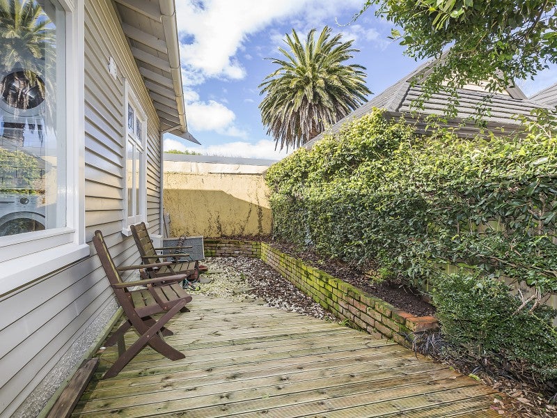 1/24 Totara Crescent, Woburn, Lower Hutt - Carousel 18