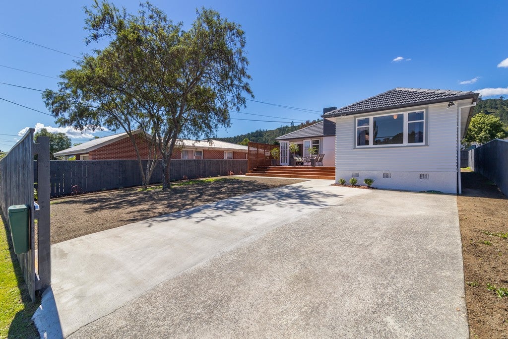 349 Stokes Valley Road, Stokes Valley, Lower Hutt - Carousel 1