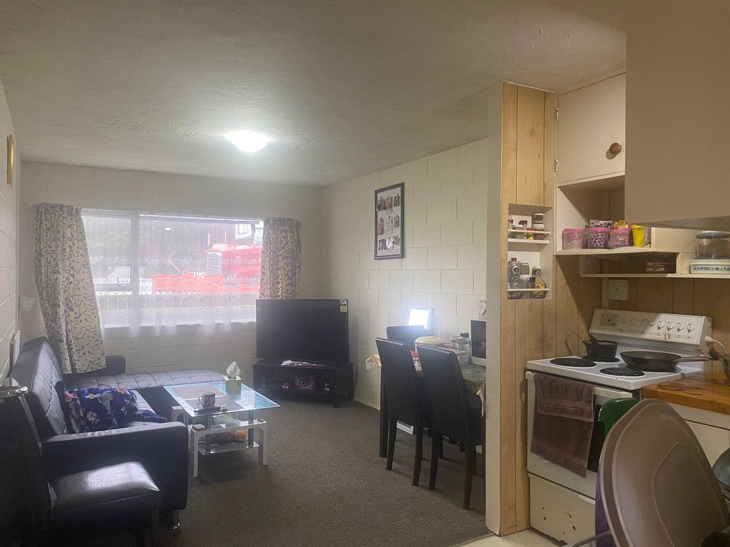 2/19 Tama Street, ALICETOWN, LOWER HUTT - Carousel 1