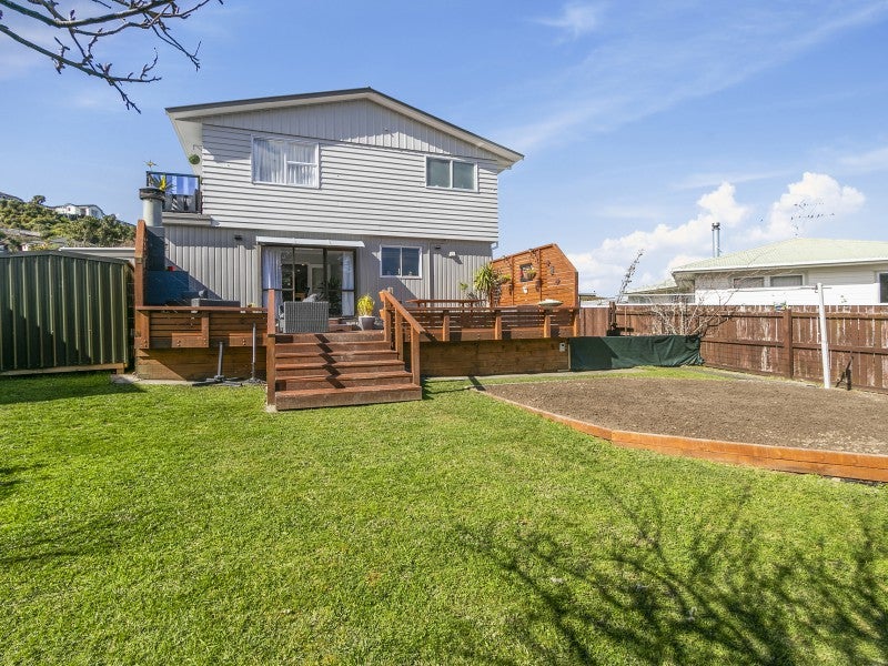 15 Clematis Grove, Maungaraki, Lower Hutt - Carousel 18