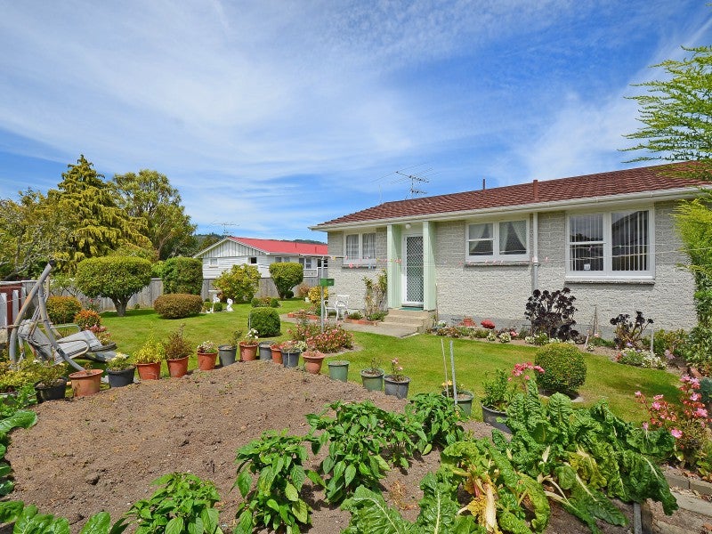 2/17 Parera Grove, Heretaunga, Upper Hutt - Carousel 2