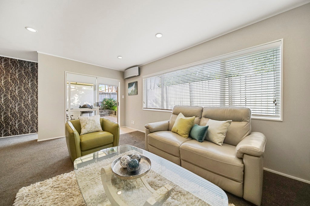 1/28 Rochester Crescent, Somerville, Auckland - Carousel 2