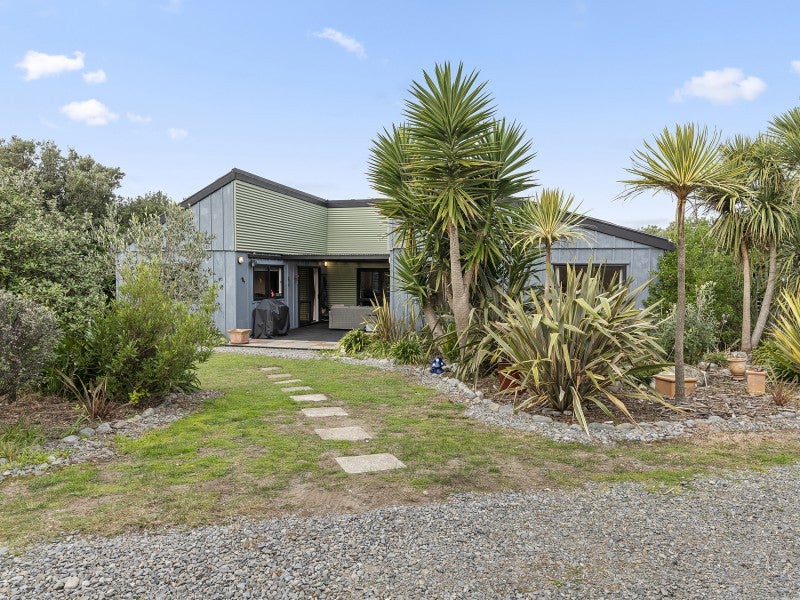 13 Sylvia Way, Te Horo Beach - Carousel 1