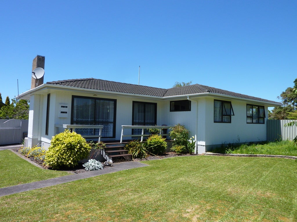4 Garnet Place, Pukehangi, Rotorua - Carousel 1