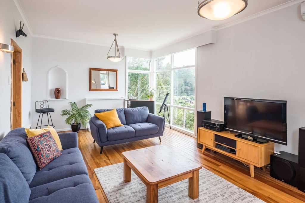 8 Terawhiti Terrace, Karori, Wellington - Carousel 2