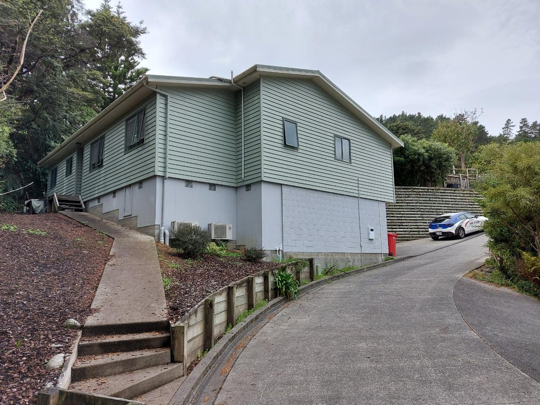 35A Forest Road, Pinehaven, Upper Hutt - Carousel 1