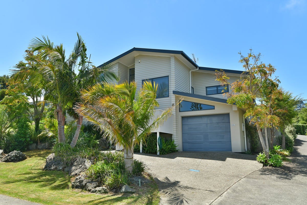 88A Brian Crescent, Stanmore Bay, Whangaparaoa - Carousel 1