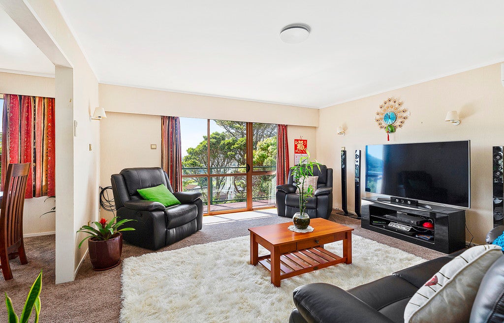 90B Thurleigh Grove, Karori, Wellington - Carousel 2