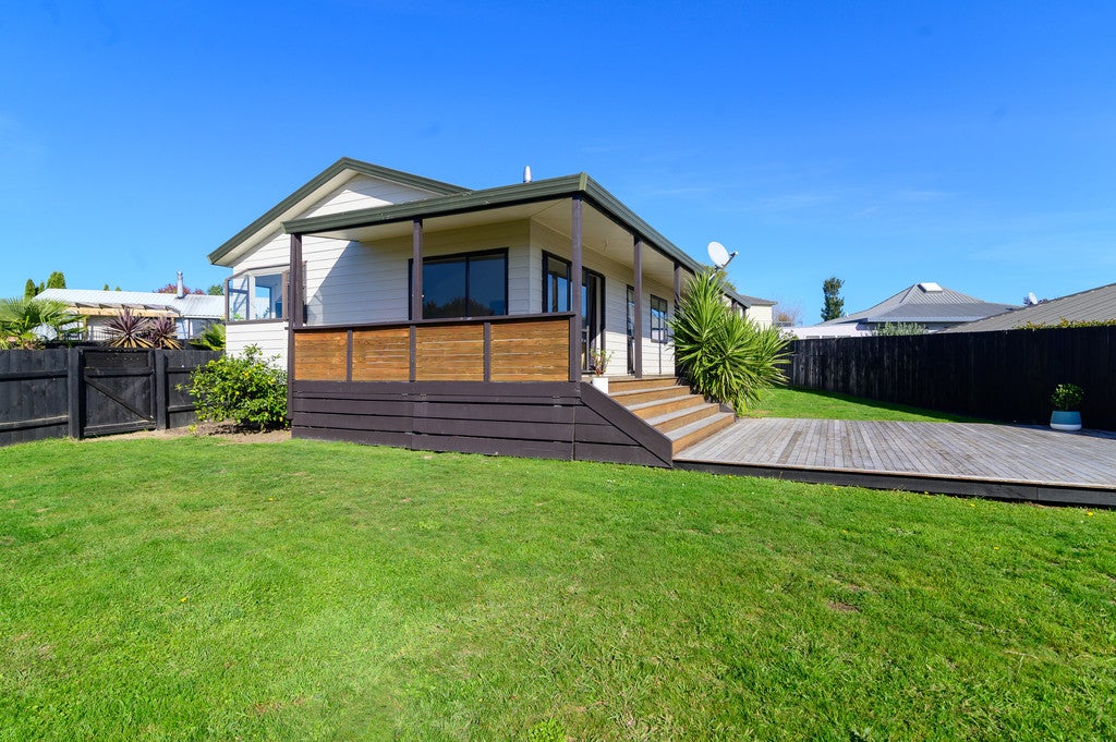 11 Westminster Drive, Owhata, Rotorua - Carousel 2