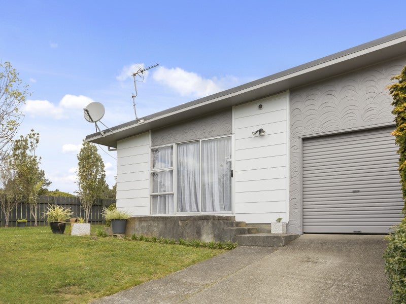 56B Kingsley Street, Stokes Valley, Lower Hutt - Carousel 1