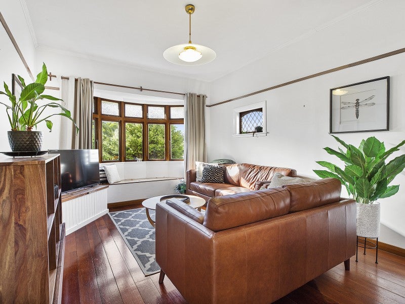 83 Standen Street, Karori, Wellington - Carousel 2