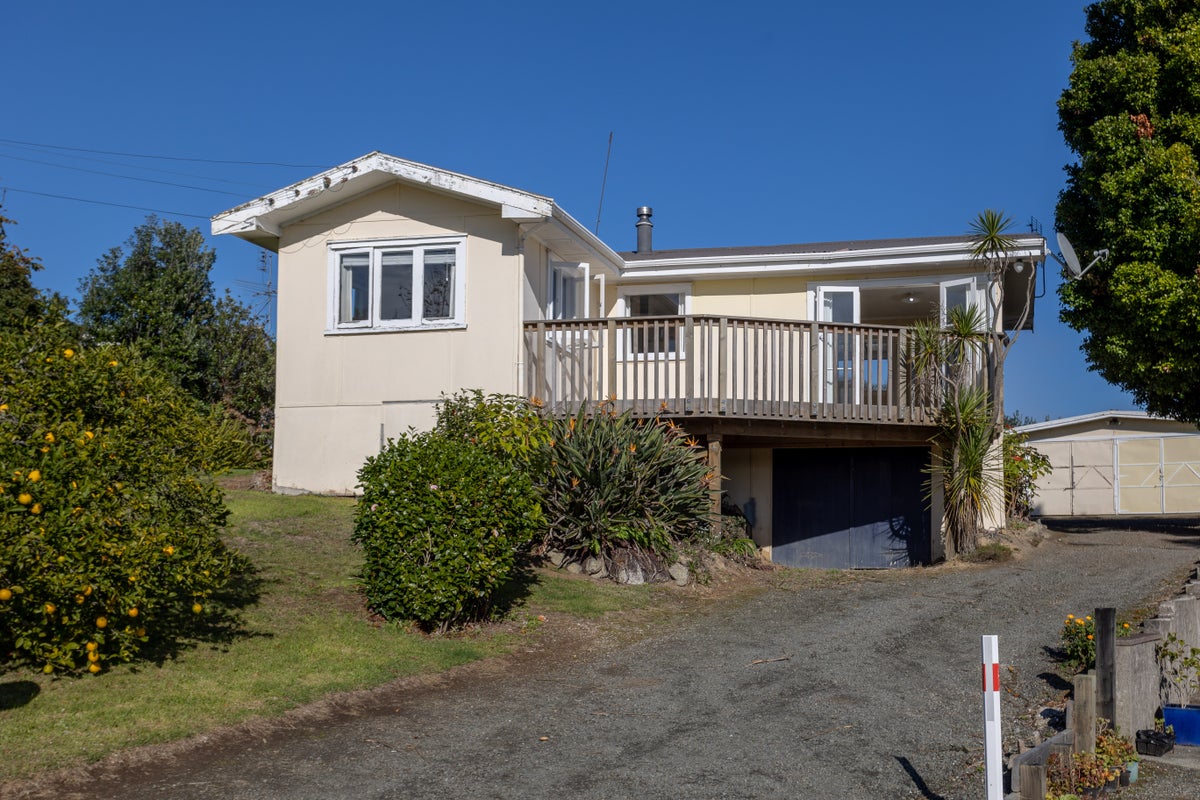 3 James Mcleod Road, Helensville - Carousel 1