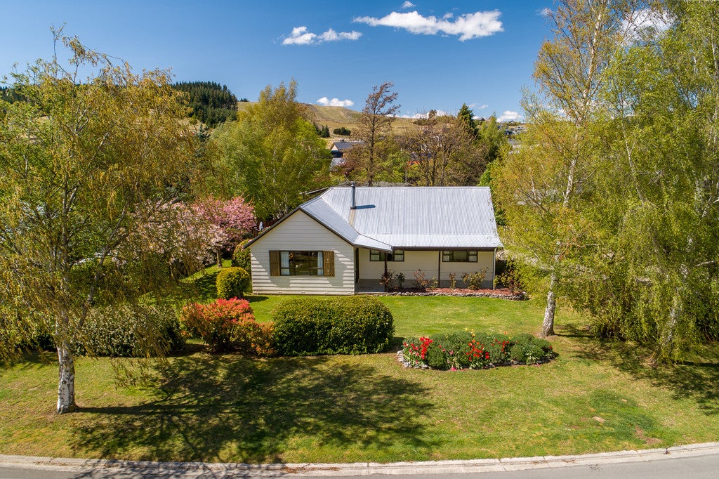 6 Kowhai Drive, Wanaka - Carousel 2