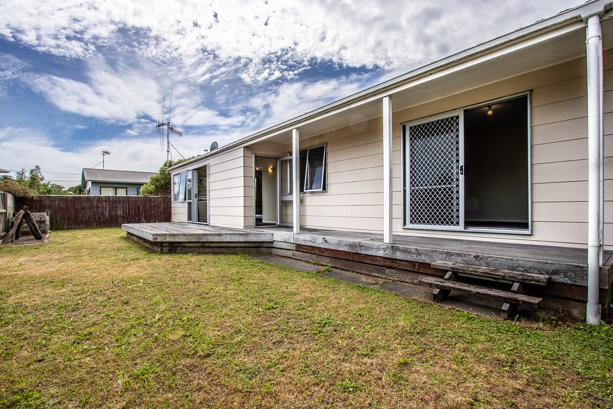 78B Atkinson Avenue, Otaki Beach, Otaki - Carousel 1