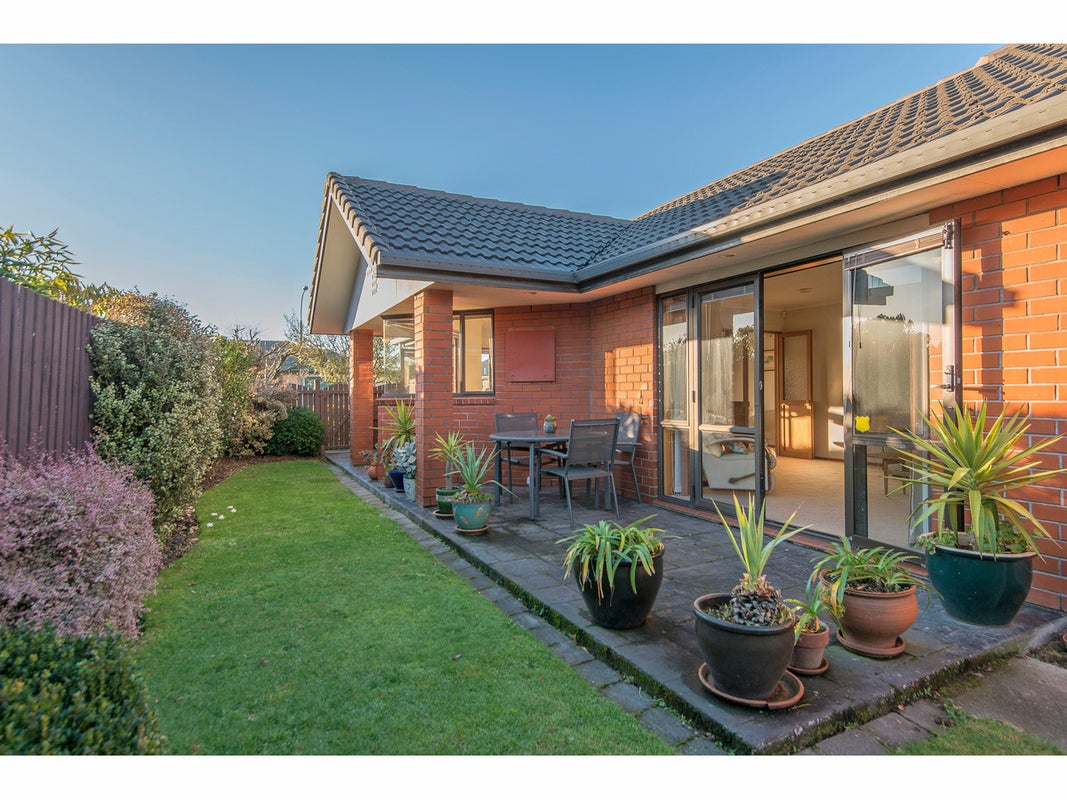 3B Amdale Avenue, Broomfield, Christchurch - Carousel 1