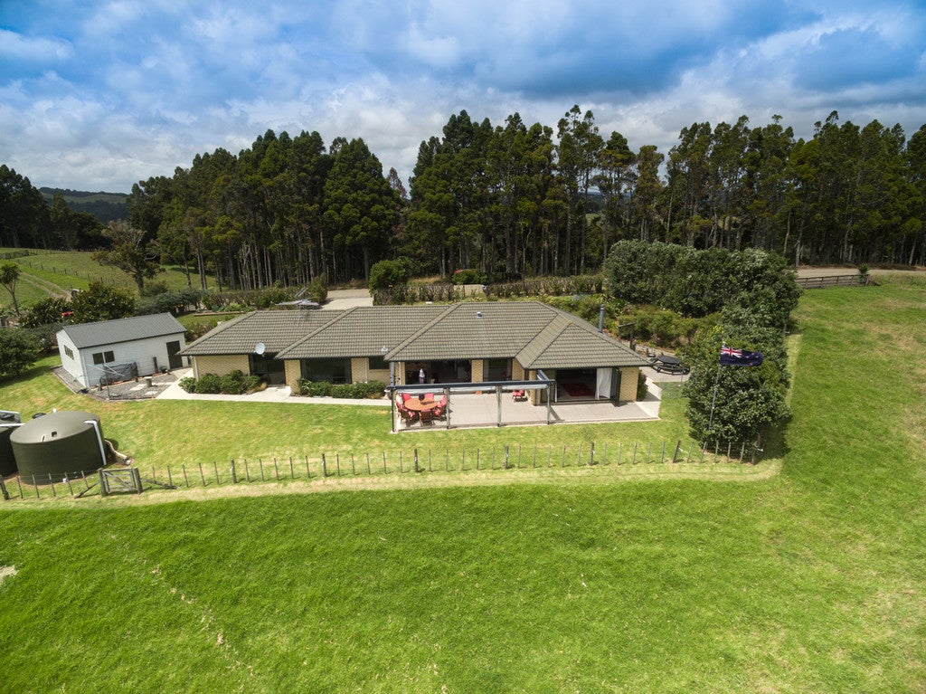 359 Muriwai Valley Road, Waimauku - Carousel 1