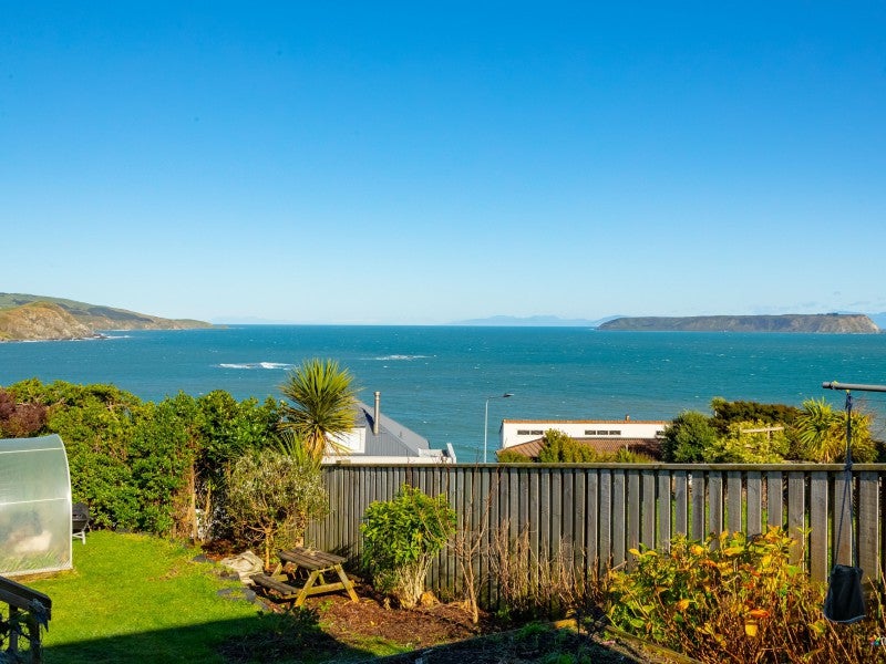 128 Motuhara Road, Plimmerton, Porirua - Carousel 2