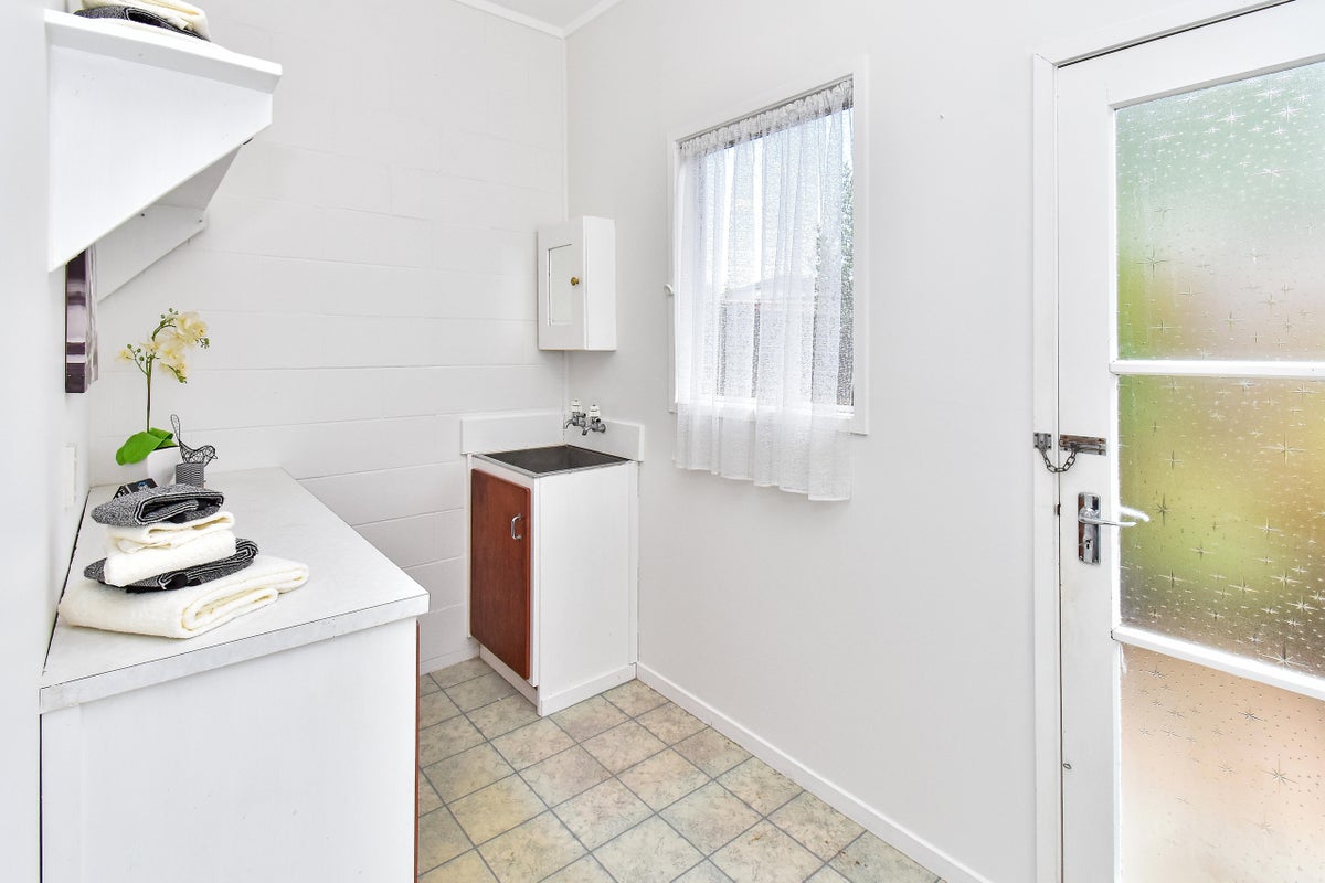 5/54 Moore Street, Howick, Auckland - Carousel 12