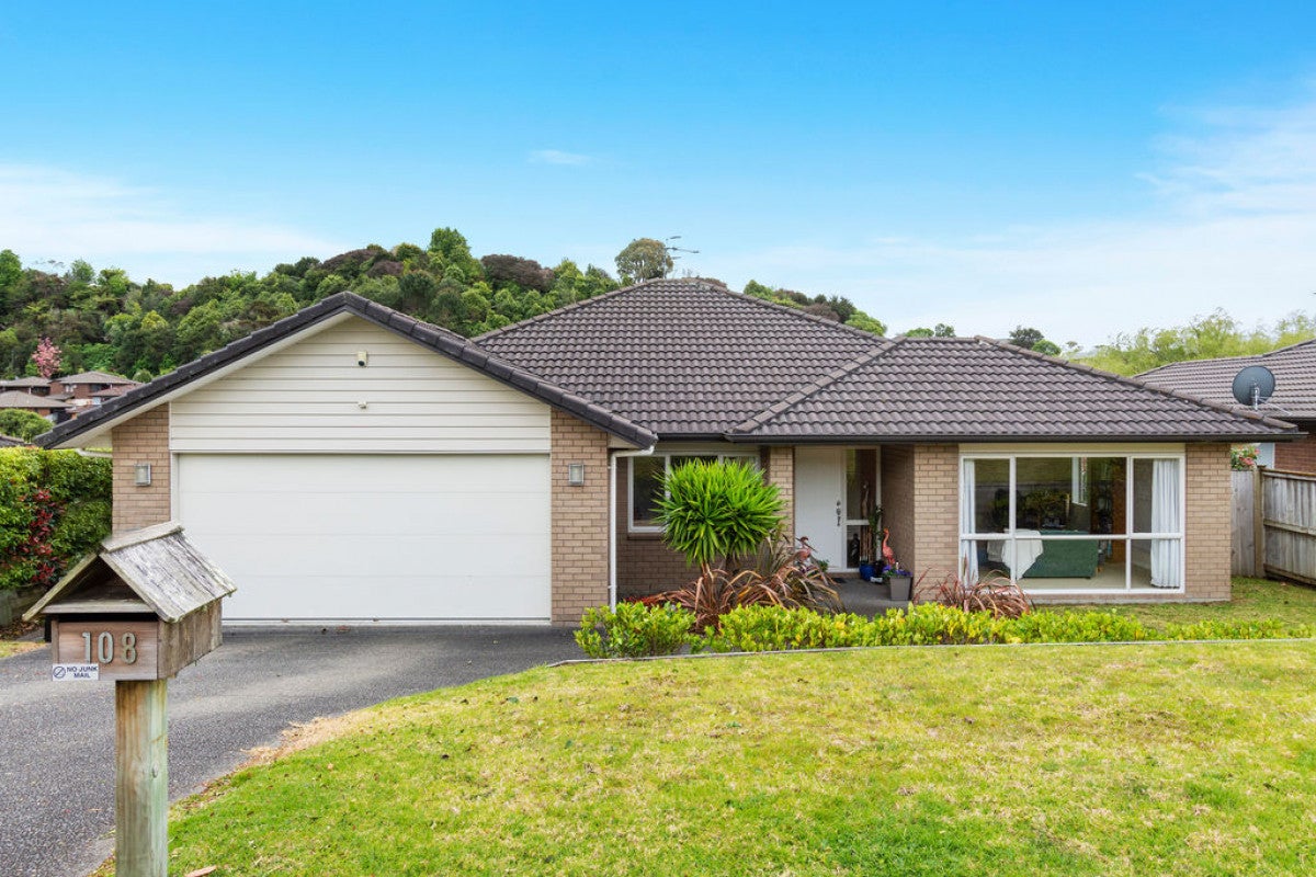 108 Waterside Drive, Pyes Pa, Tauranga - Carousel 1