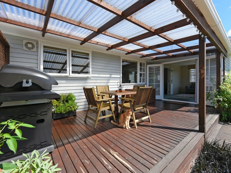 14 Roband Crescent, Brown Owl, Upper Hutt - Carousel 1