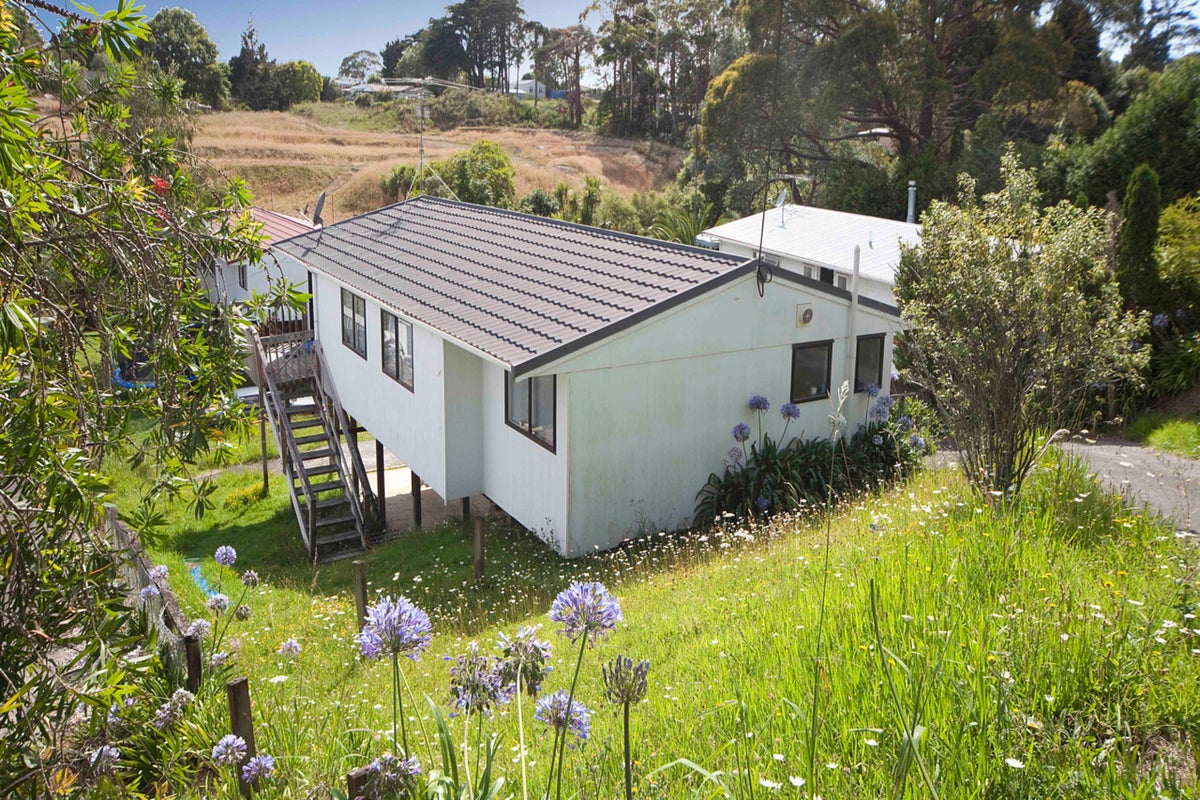 1/32 Sunnyside Road, Sunnyvale, Auckland - Carousel 4