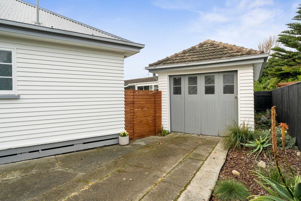 86A RANDWICK RD, MOERA, LOWER HUTT - Carousel 20