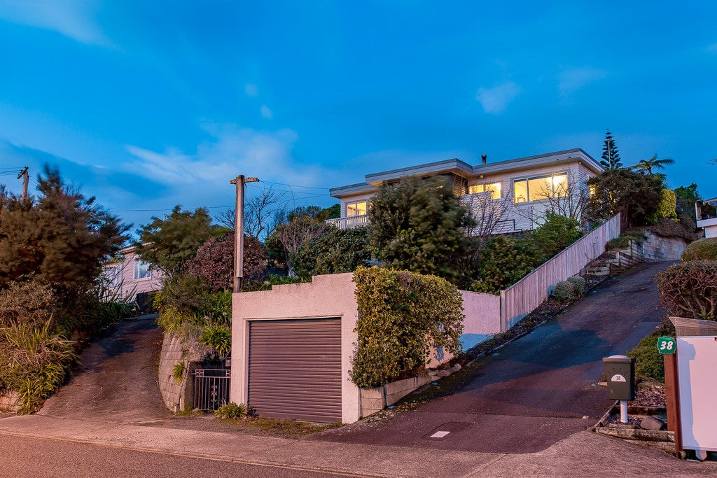 40 Glen Road, Raumati South, Paraparaumu - Carousel 1