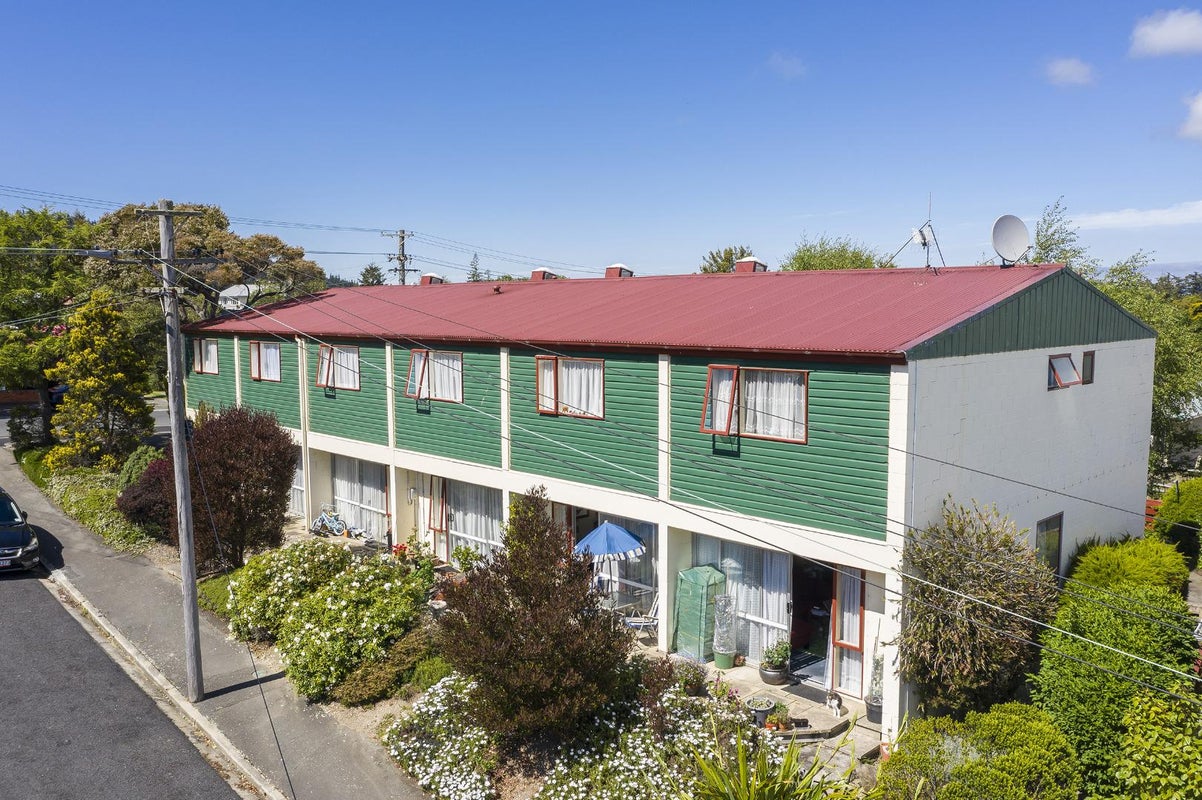 31C Signal Hill Road, Opoho, Dunedin - Carousel 1