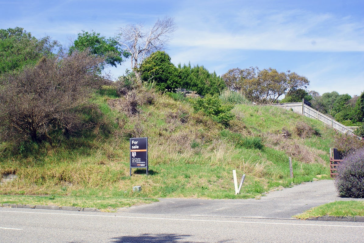 12 Weggery Drive, Waikanae Beach, Waikanae - Carousel 1