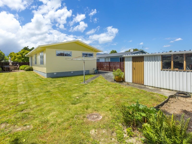 33 Bonnie Glen Crescent, Ebdentown, Upper Hutt - Carousel 23