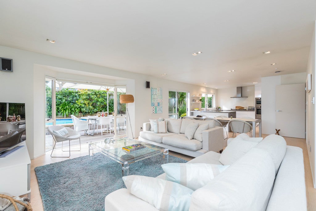13 Te Hoe Grove, Pinehill, Auckland - Carousel 2