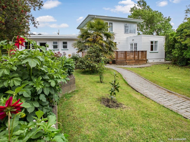 337 Stokes Valley Road, Stokes Valley, Lower Hutt - Carousel 1