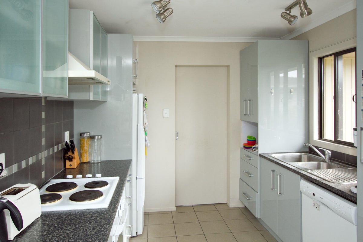 18A Berkley Avenue, Hillcrest, Hamilton - Carousel 2