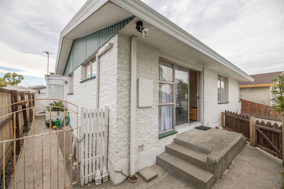 1/41 Oldwood Street, Bishopdale, Christchurch - Carousel 2
