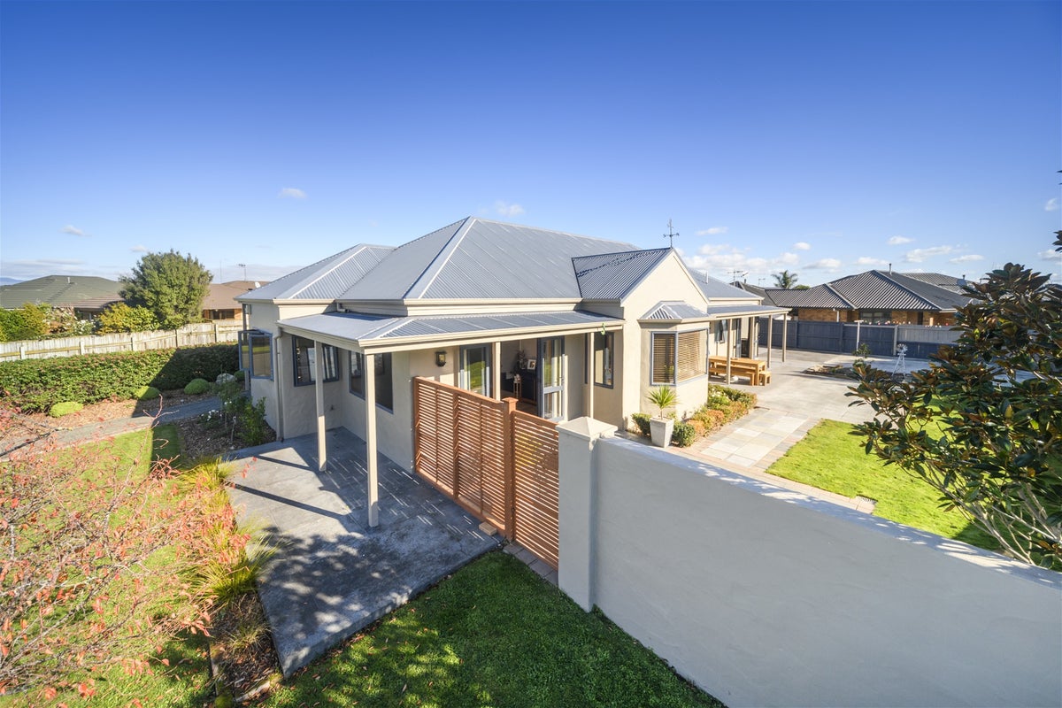 29 Clearview Drive, Milson, Palmerston North - Carousel 1