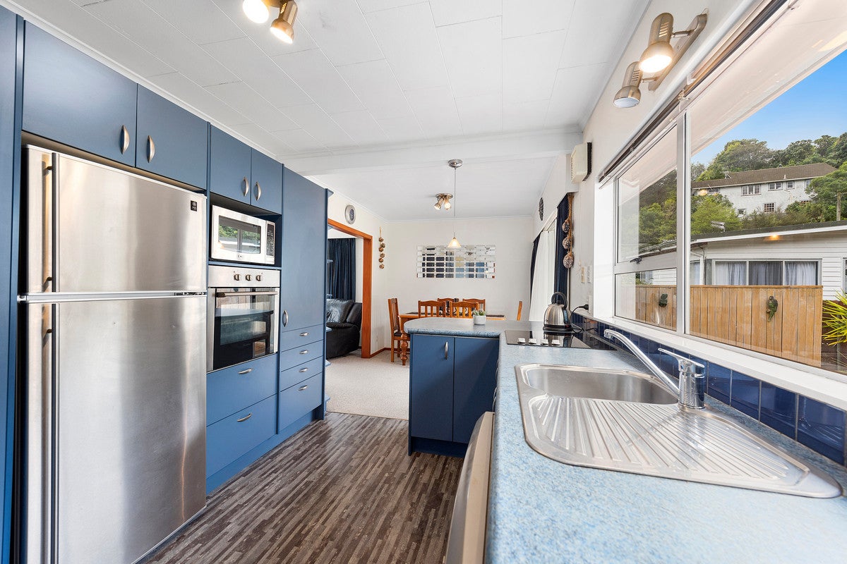 113 Thomas Street, Stokes Valley, Lower Hutt - Carousel 2