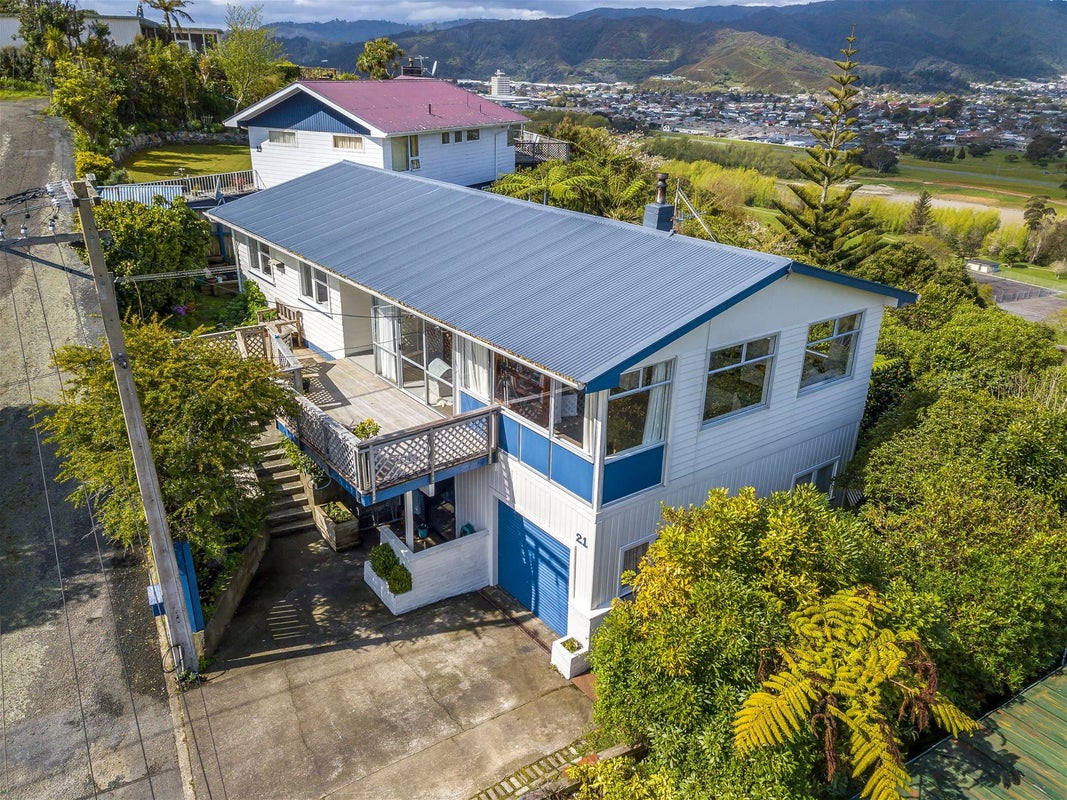 21 Vista Grove, Kelson, Lower Hutt - Carousel 1