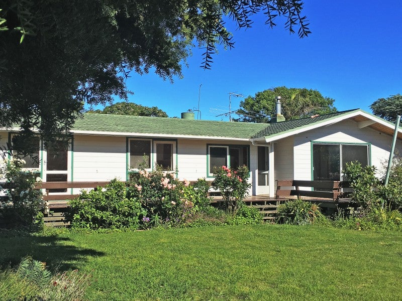 17 Lloyd George Road, Wainui, Gisborne - Carousel 1
