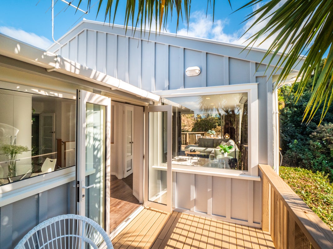 13 Glen Road, Mornington, Dunedin - Carousel 2
