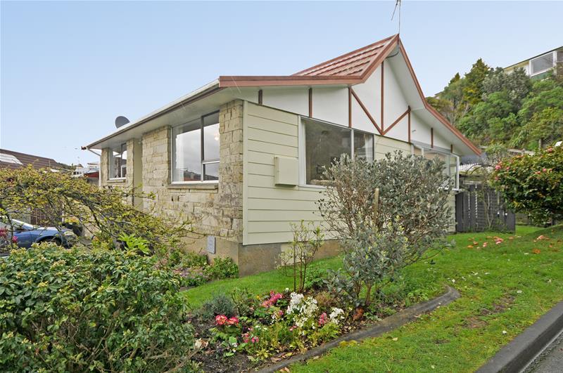 9B TE KITEROA GR, CHURTON PARK, WELLINGTON - Carousel 1