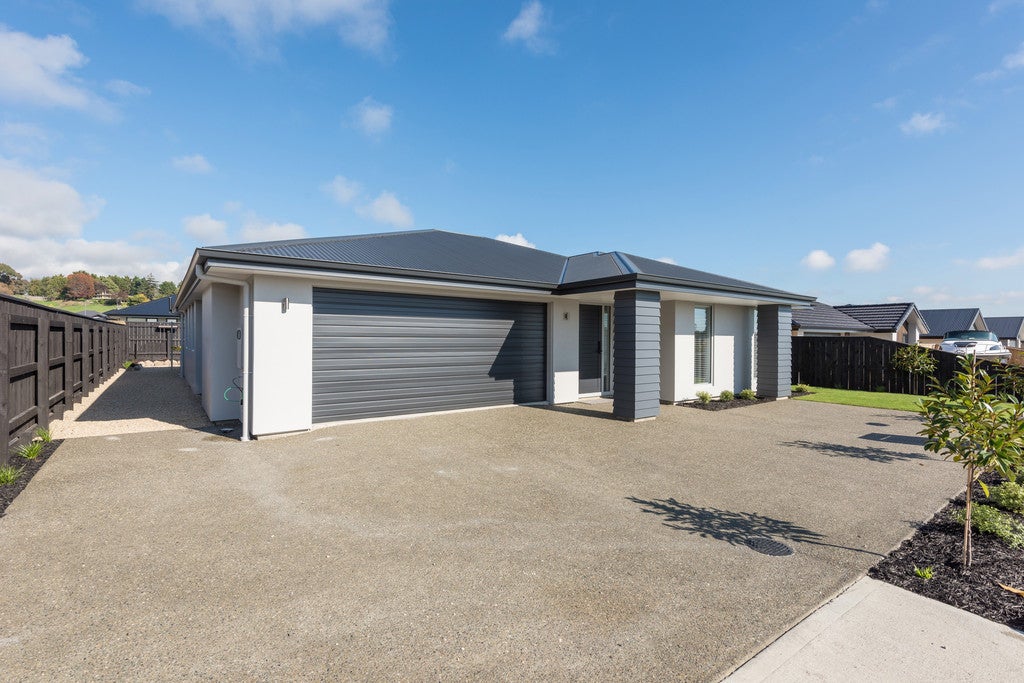 18 Hart Road, Richmond, TASMAN DISTRICT - Carousel 1