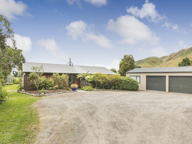 183 Tokomaru Road, TOKOMARU, PALMERSTON NORTH - Carousel 2