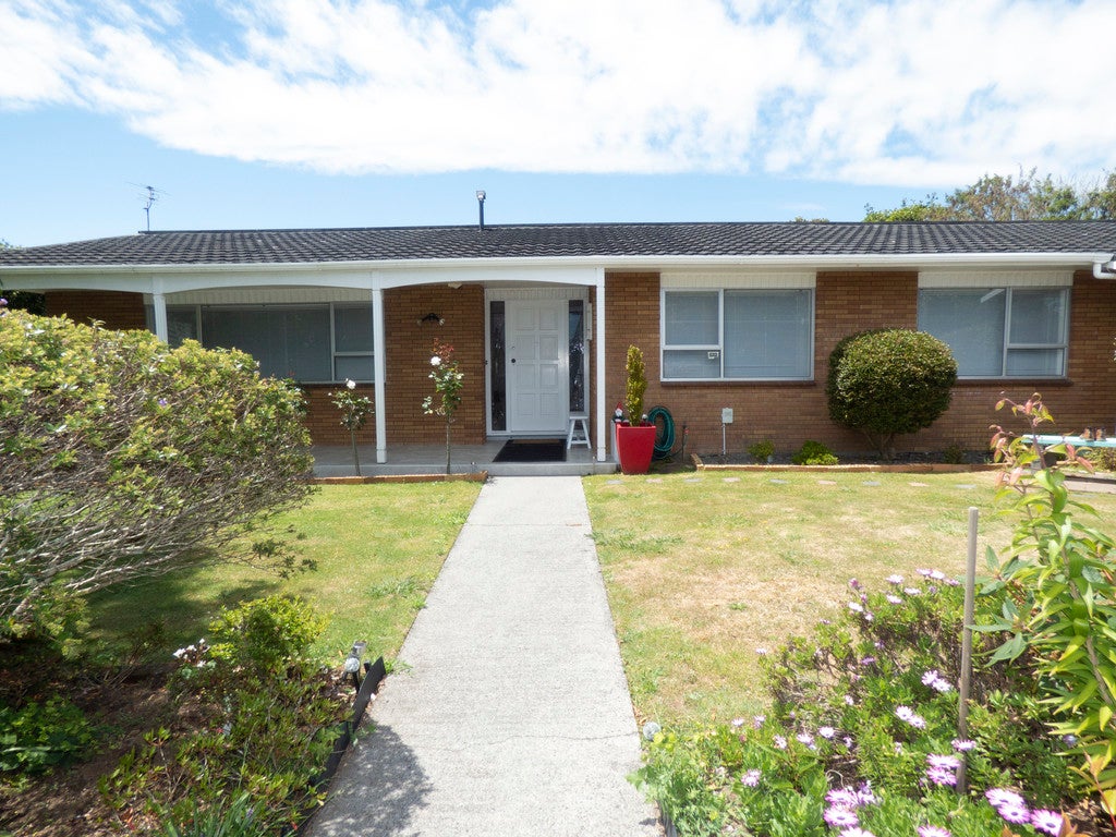7B John Guthrie Place, Merrilands, New Plymouth - Carousel 2