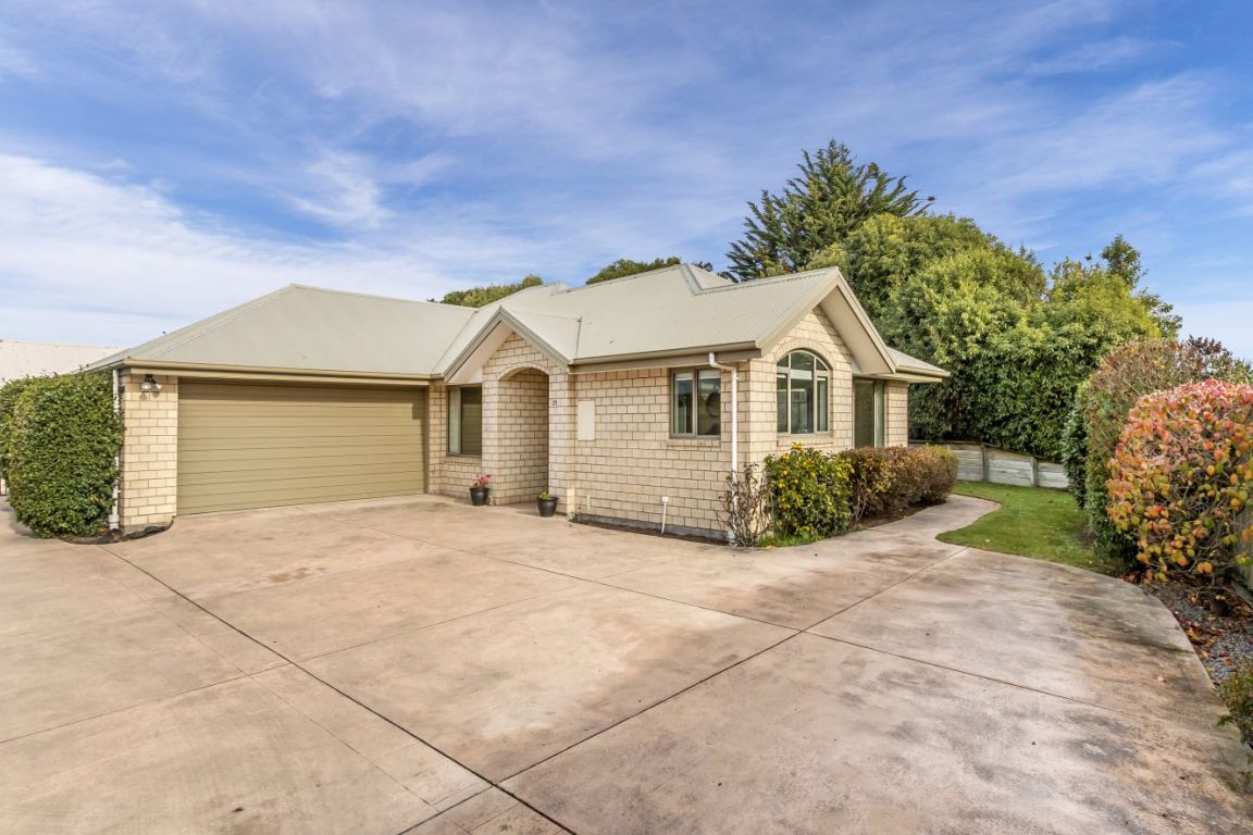 37 Baltimore Green, Shirley, Christchurch - Carousel 13